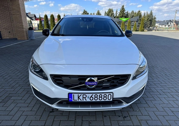 Volvo V60 Cross Country cena 81900 przebieg: 141000, rok produkcji 2018 z Modliborzyce małe 191